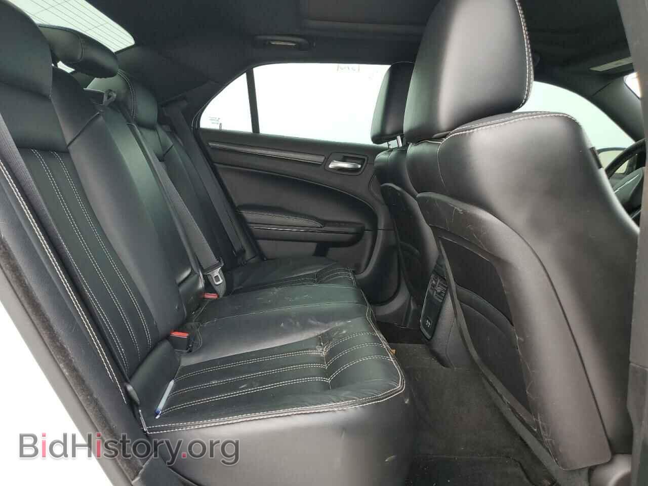 2016 CHRYSLER 300 - VIN: 2C3CCAGG1GH175994 - Фото 10