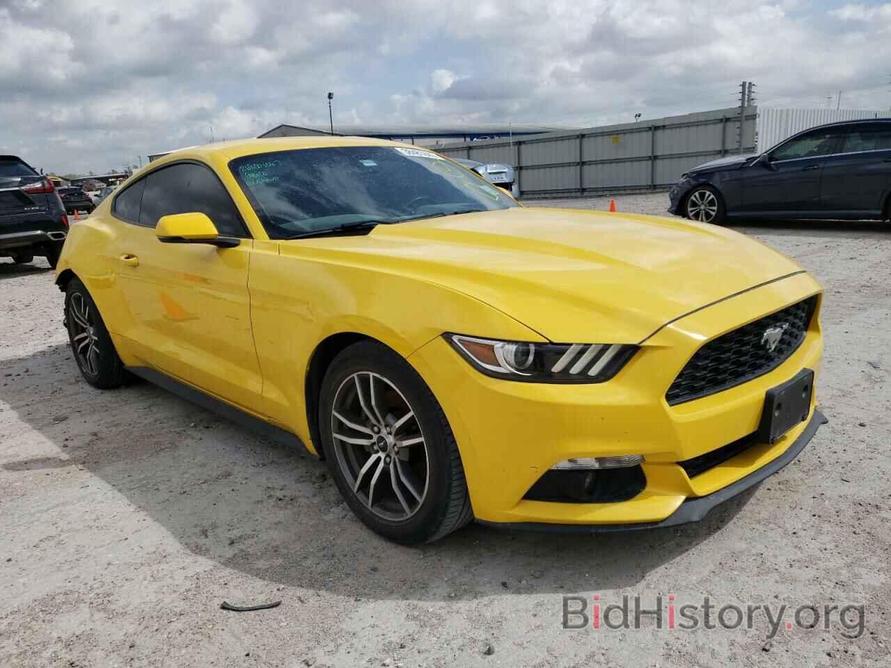 Photo 1FA6P8TH9G5307689 - FORD MUSTANG 2016