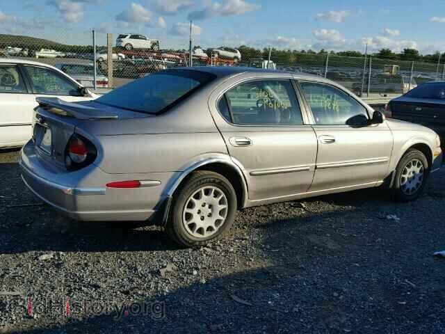 2000 NISSAN MAXIMA - VIN: JN1CA31D3YT709564 - Фото 9