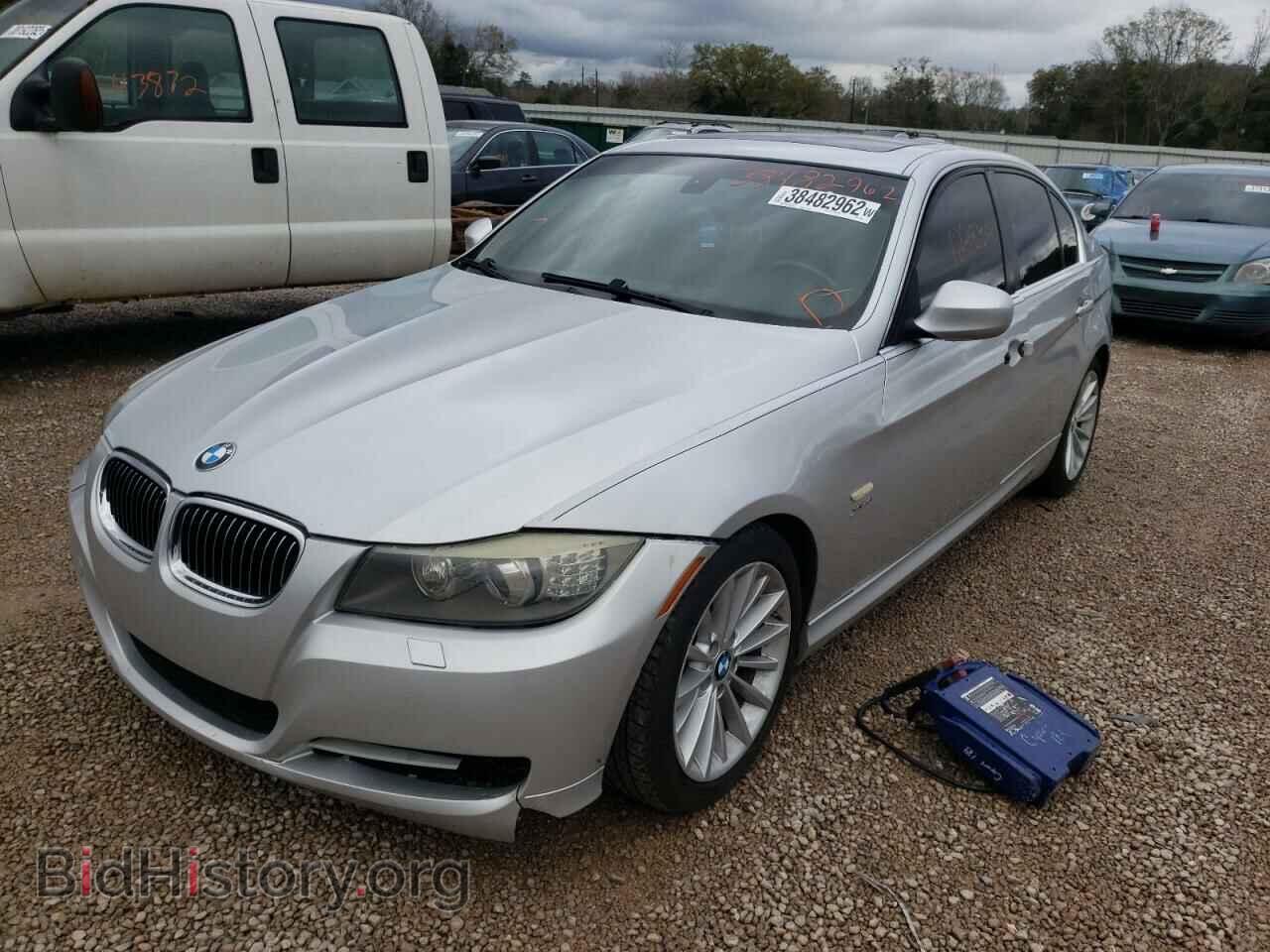 2009 BMW 3 SERIES - VIN: WBAPL33569A404696 - Фото 2