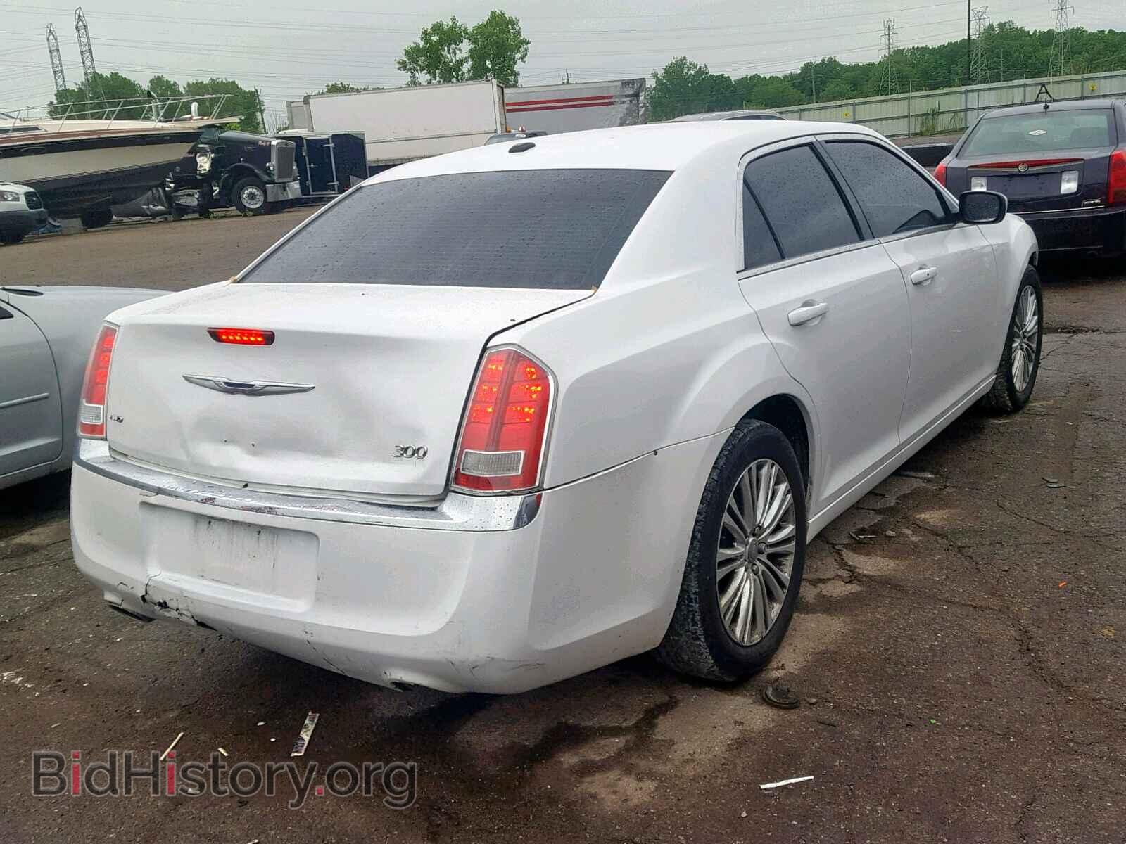 2014 CHRYSLER 300 - VIN: 2C3CCARGXEH321352 - Фото 4