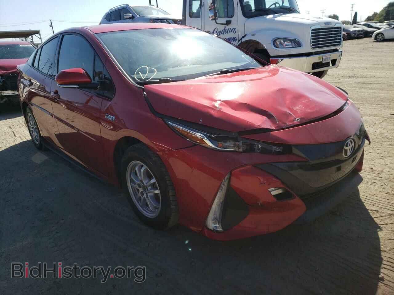 Фотография JTDKARFP9H3012768 - TOYOTA PRIUS 2017