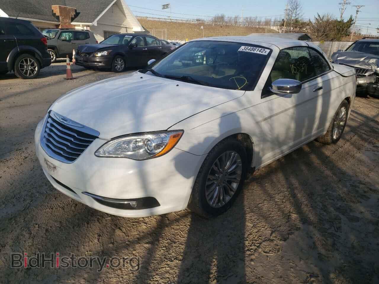 2012 CHRYSLER 200 - VIN: 1C3BCBFG0CN210139 - Фото 2