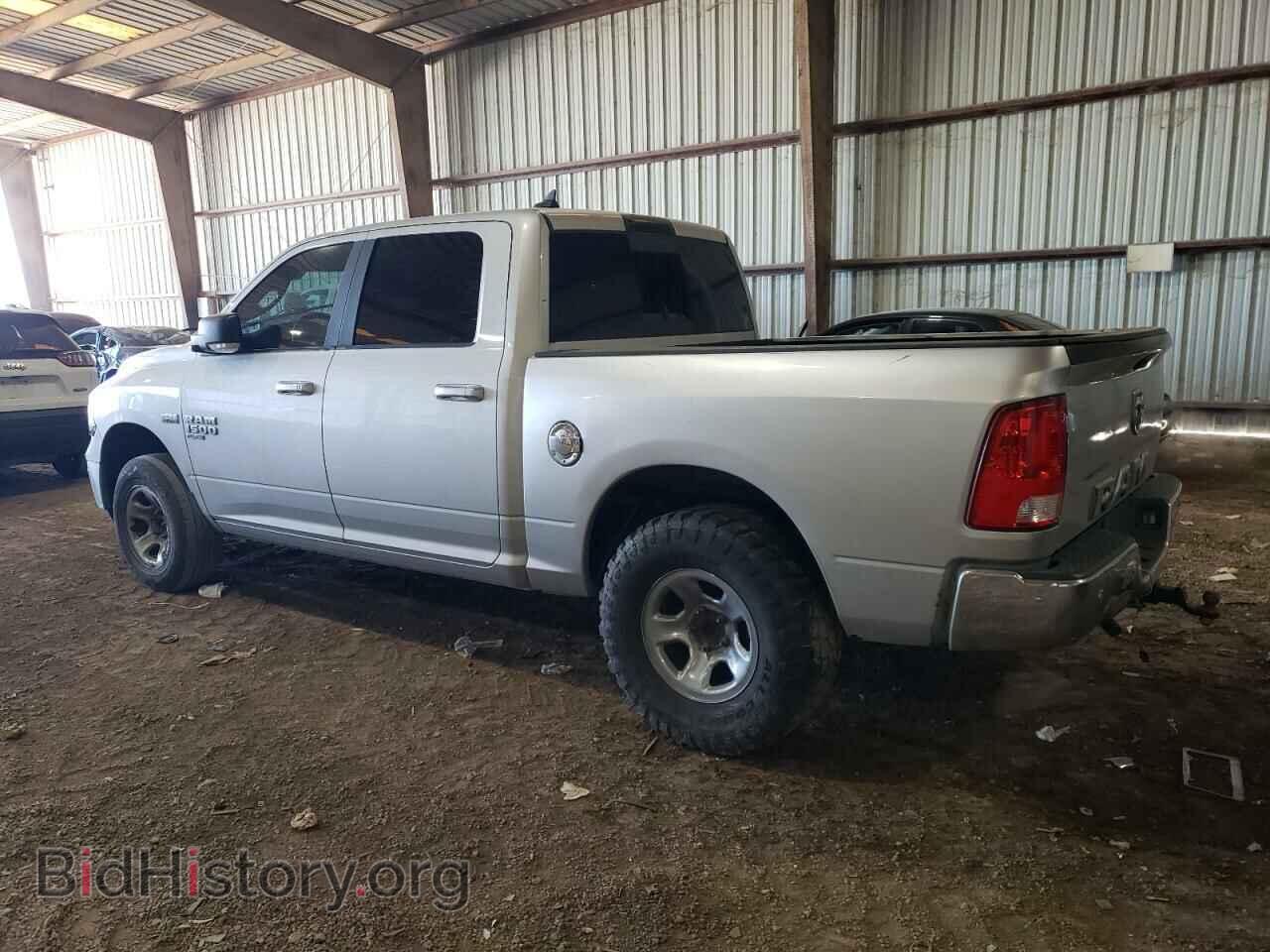 2019 RAM 1500 - VIN: 1C6RR6LT9KS573953 - Photo 2