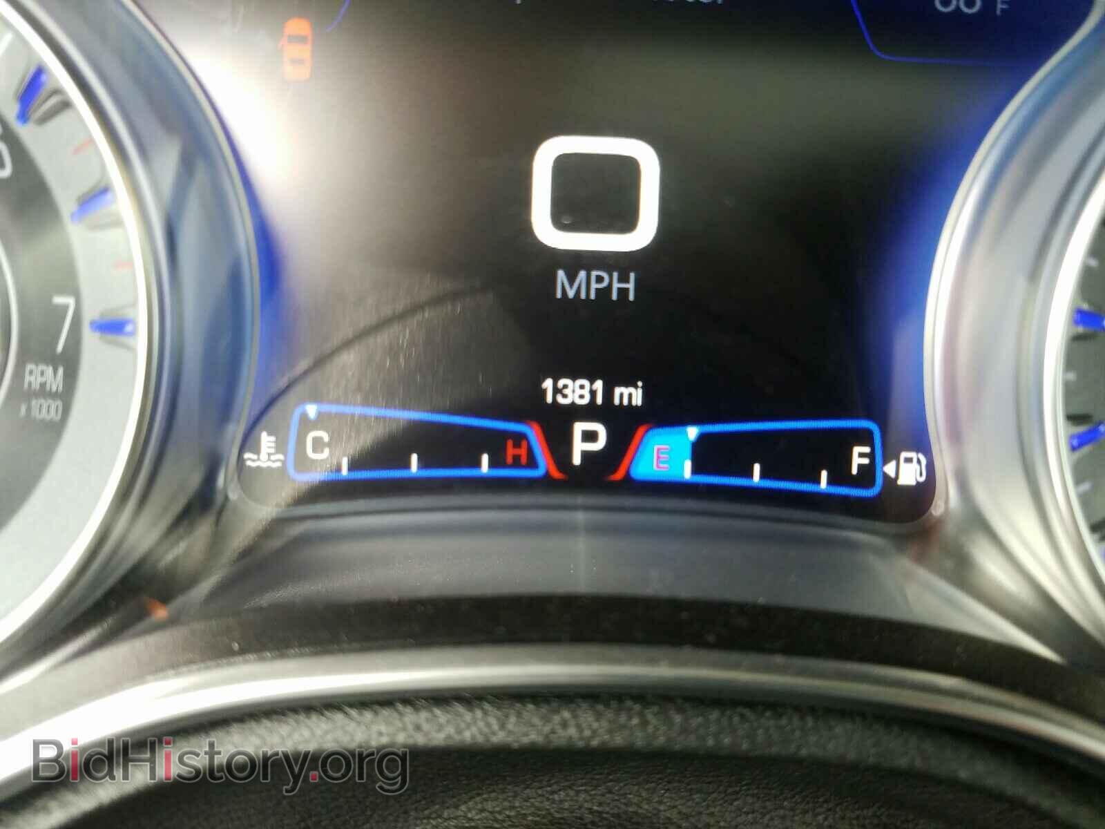 2020 CHRYSLER 300 - VIN: 2C3CCAEG7LH117725 - Фото 8
