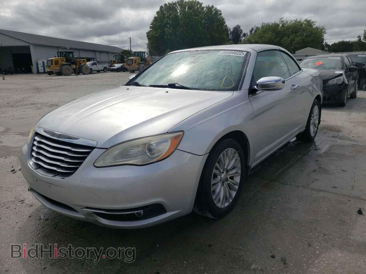 2011 CHRYSLER 200 - VIN: 1C3BC7EG2BN529667 - Фото 2