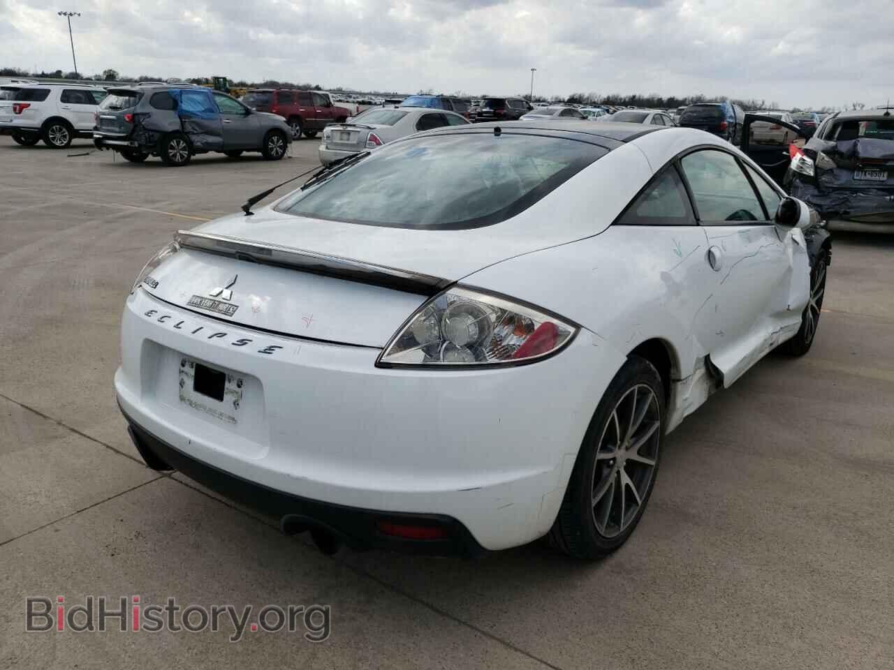 2011 MITSUBISHI ECLIPSE - VIN: 4A31K5DF3BE004296 - Photo 4