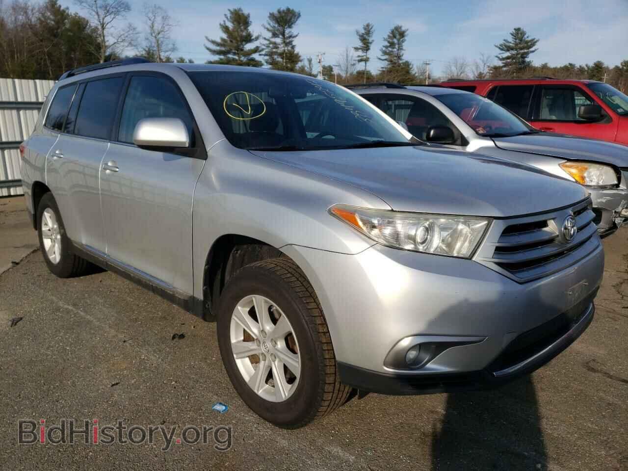 Фотография 5TDBK3EH2BS048277 - TOYOTA HIGHLANDER 2011