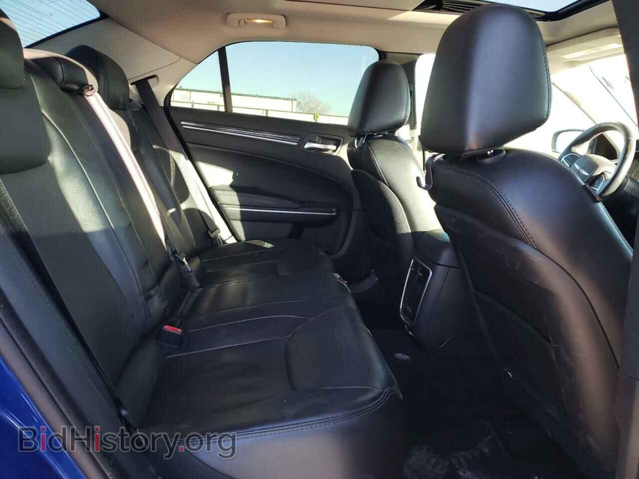 2019 CHRYSLER 300 - VIN: 2C3CCAAG0KH542594 - Фото 10