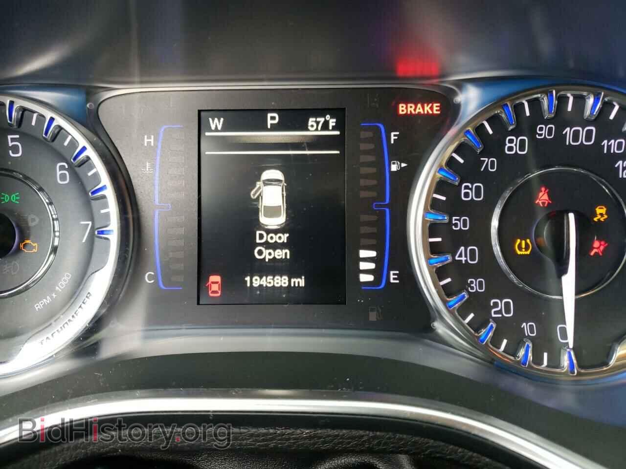 2015 CHRYSLER 200 - VIN: 1C3CCCAB9FN607794 - Фото 9