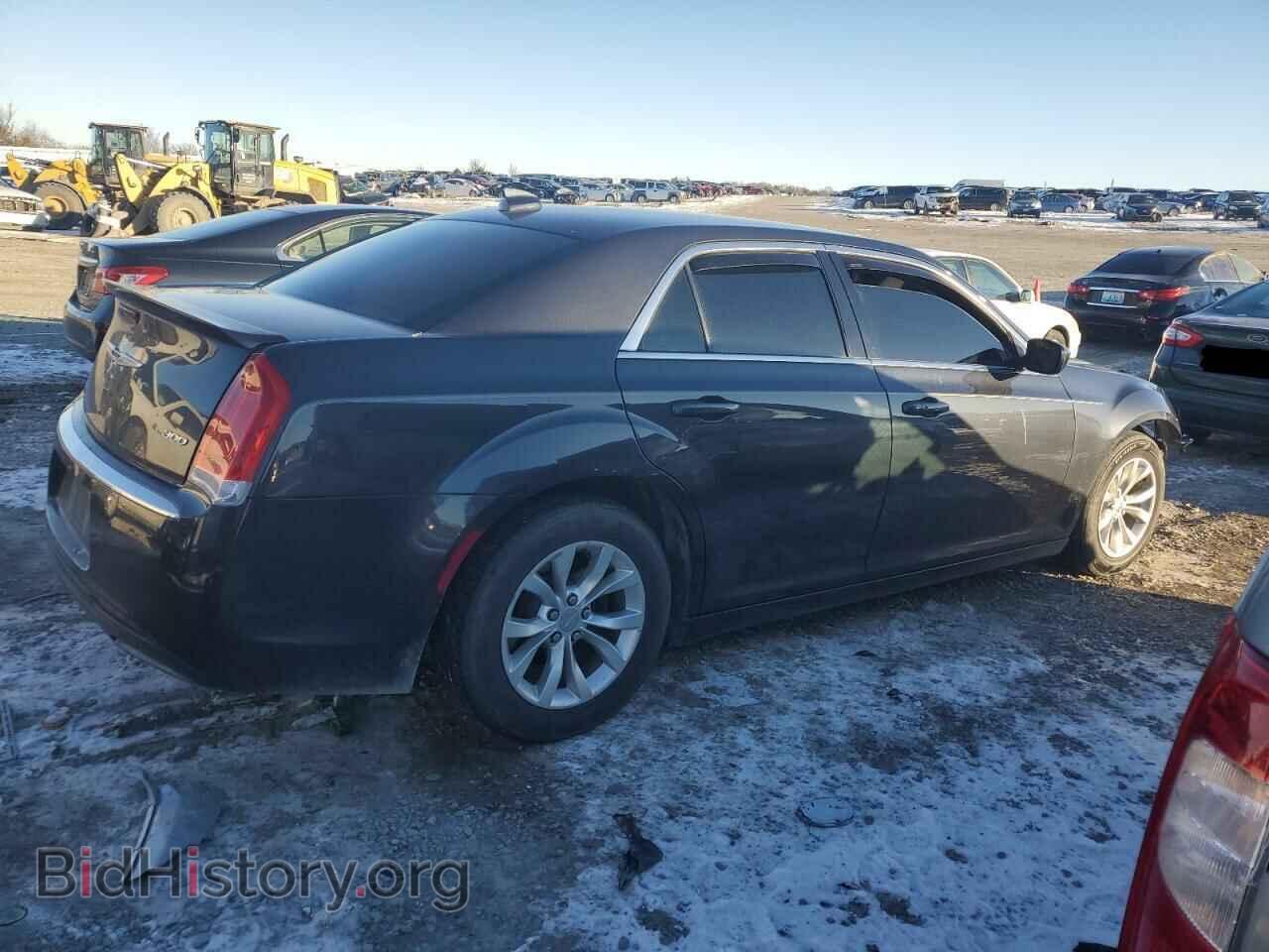 2016 CHRYSLER 300 - VIN: 2C3CCAAGXGH197744 - Фото 3