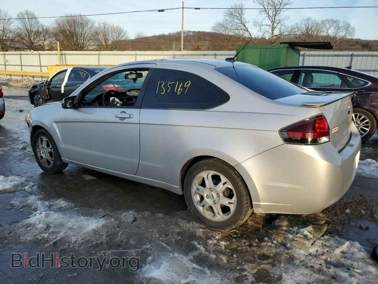 2009 FORD FOCUS - VIN: 1FAHP32N09W158301 - Фото 2