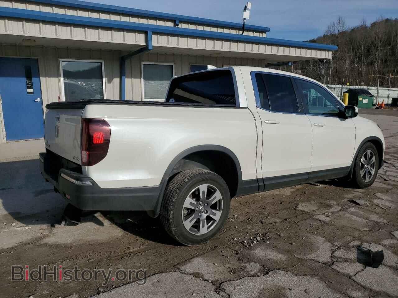 2018 HONDA RIDGELINE - VIN: 5FPYK3F53JB004927 - Фото 3
