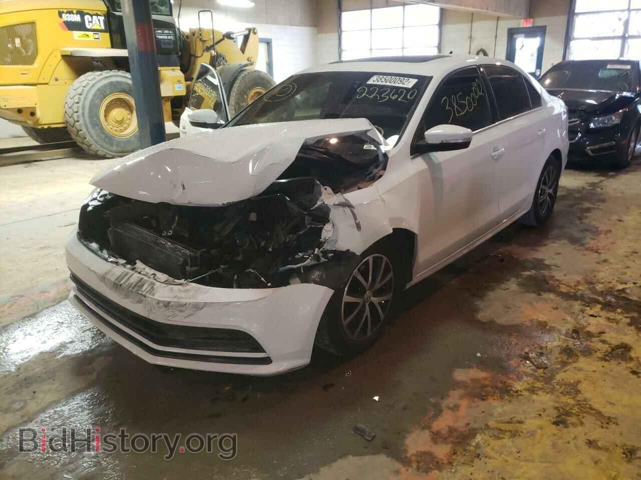 2017 VOLKSWAGEN JETTA - VIN: 3VWDB7AJ1HM223620 - Фото 2