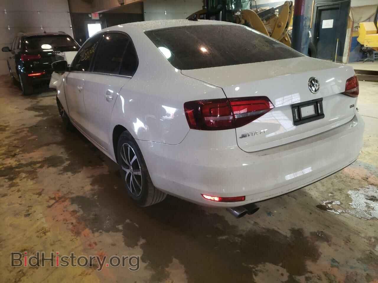 2017 VOLKSWAGEN JETTA - VIN: 3VWDB7AJ1HM223620 - Фото 3