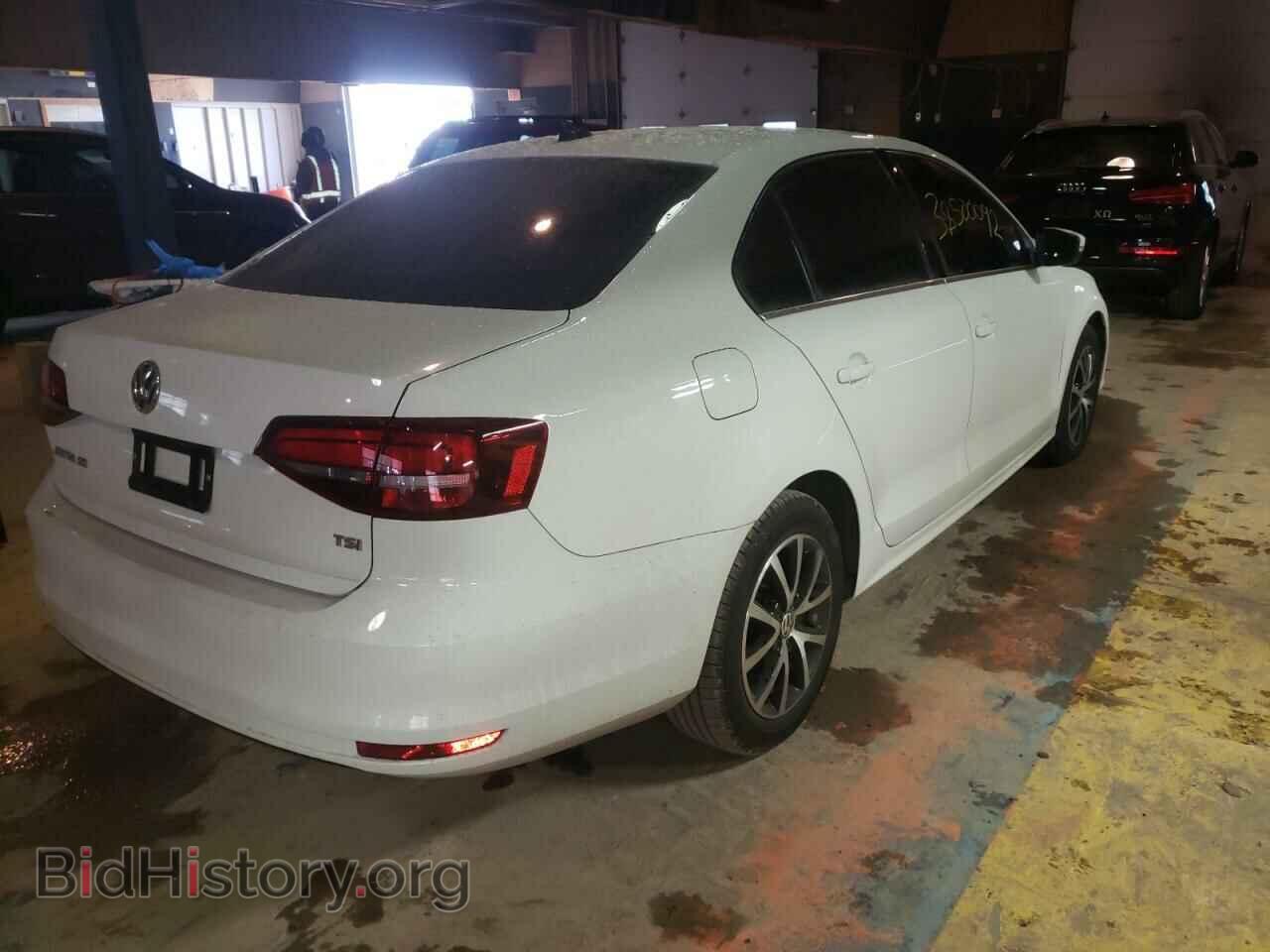 2017 VOLKSWAGEN JETTA - VIN: 3VWDB7AJ1HM223620 - Фото 4
