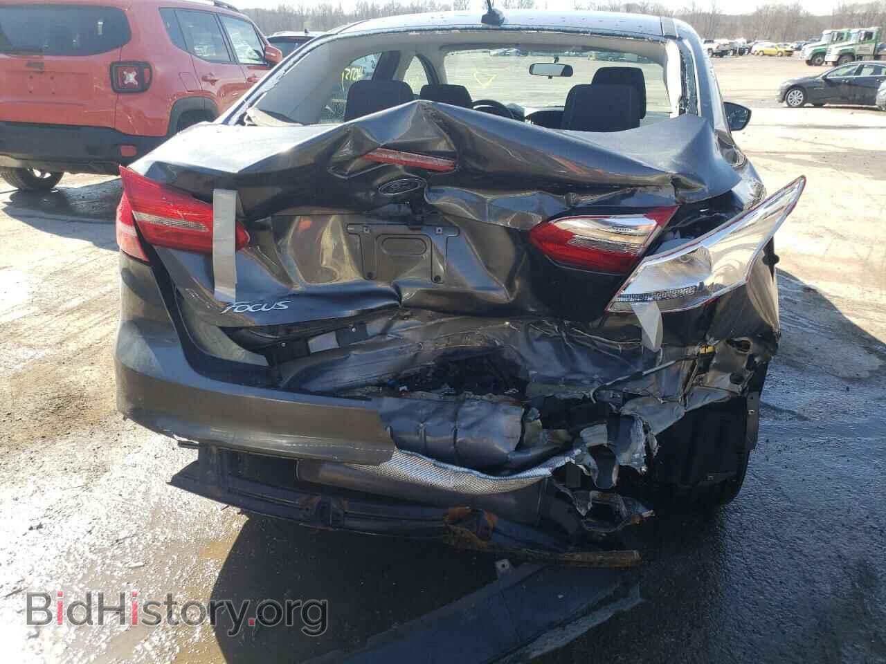 2018 FORD FOCUS - VIN: 1FADP3E26JL330143 - Фото 9