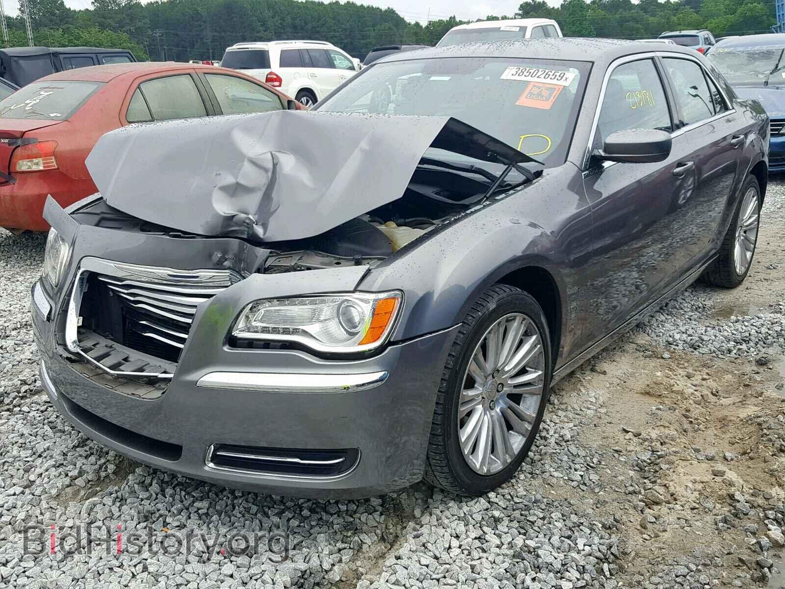 2011 CHRYSLER 300 - VIN: 2C3CA4CG2BH522304 - Фото 2