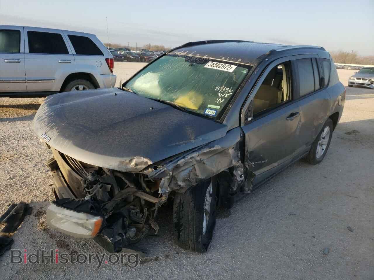 2011 JEEP COMPASS - VIN: 1J4NT1FA2BD241440 - Photo 2