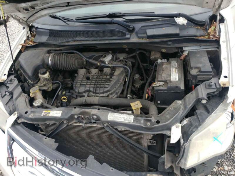 2013 Chrysler MINIVAN (VIN 2C4RC1BG3DR584971) — фото 7 из 10