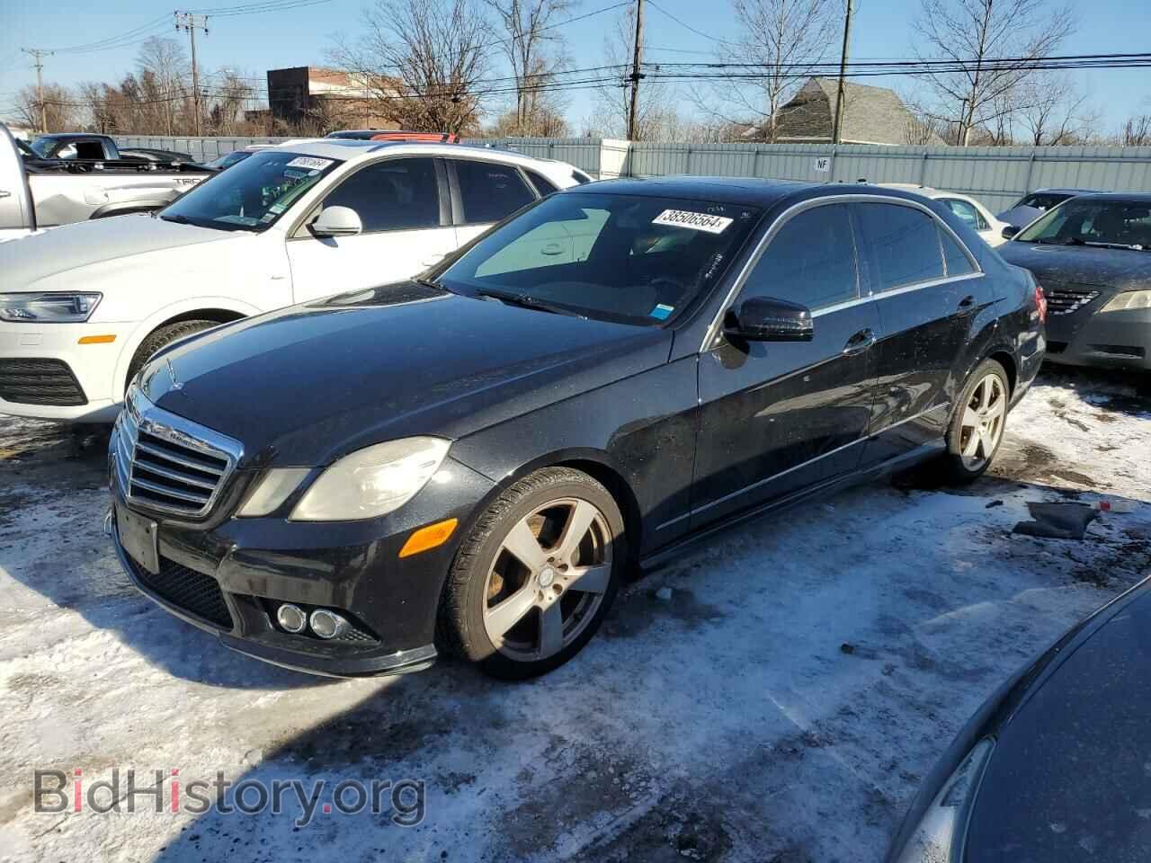 Photo WDDHF8HB7AA082199 - MERCEDES-BENZ E-CLASS 2010
