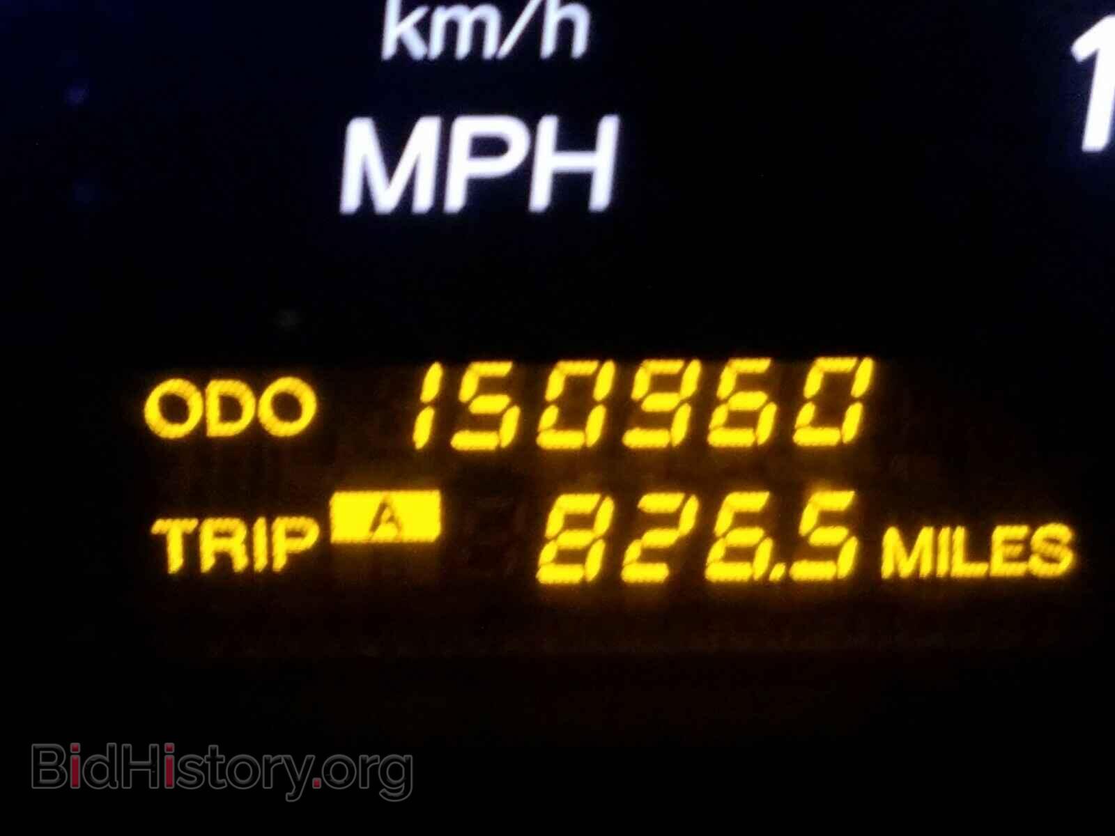 2004 LEXUS LS430 - VIN: JTHBN36F740129266 - Photo 8