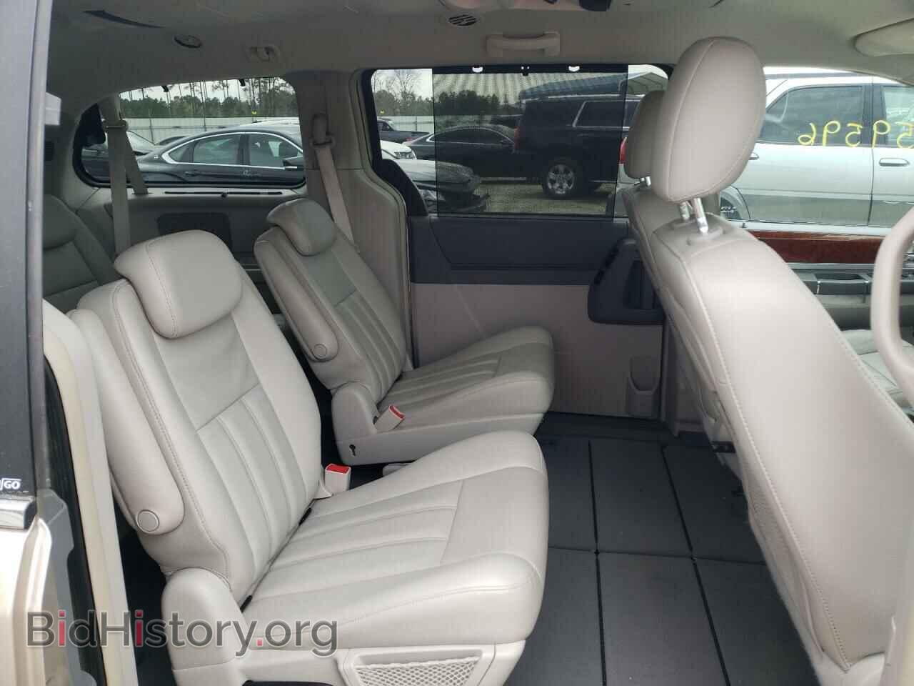 2009 CHRYSLER MINIVAN - VIN: 2A8HR54X59R607374 - Фото 6