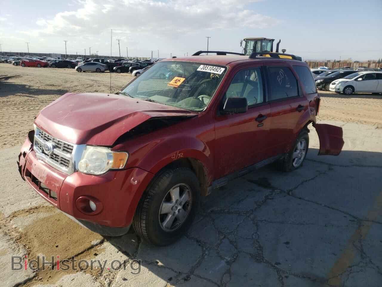 2011 FORD ESCAPE - VIN: 1FMCU0D78BKC04847 - Фото 2