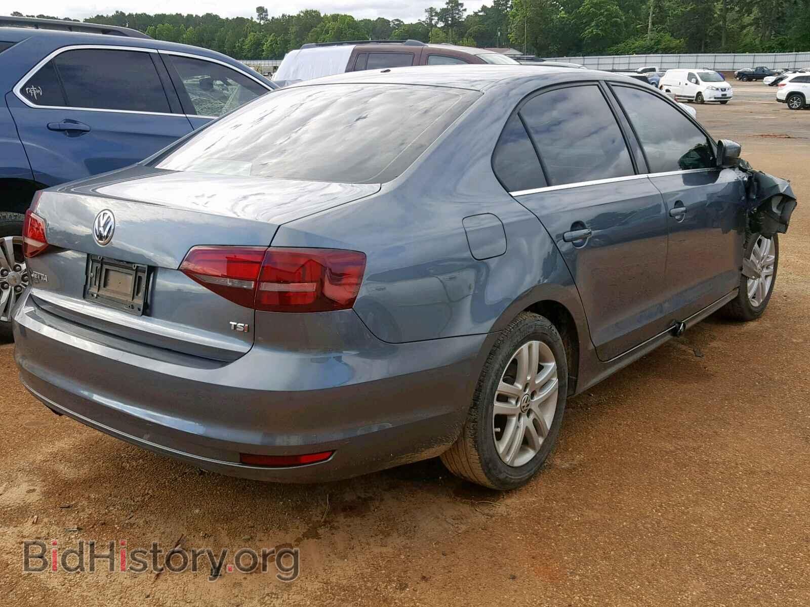 2017 VOLKSWAGEN JETTA - VIN: 3VW2B7AJXHM200733 - Фото 4
