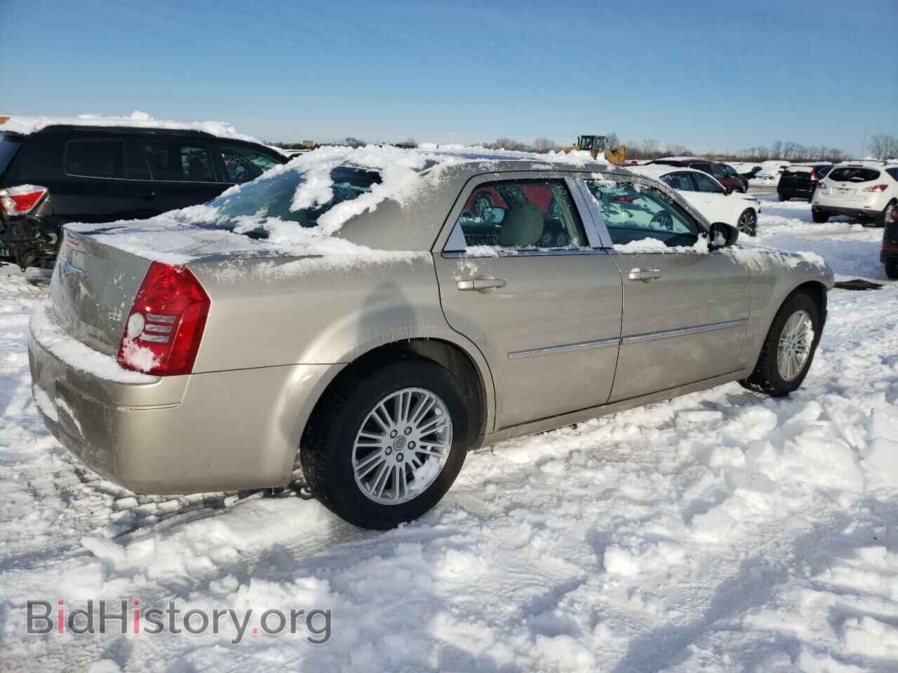 2009 CHRYSLER 300 - VIN: 2C3KA43D89H517295 - Фото 3