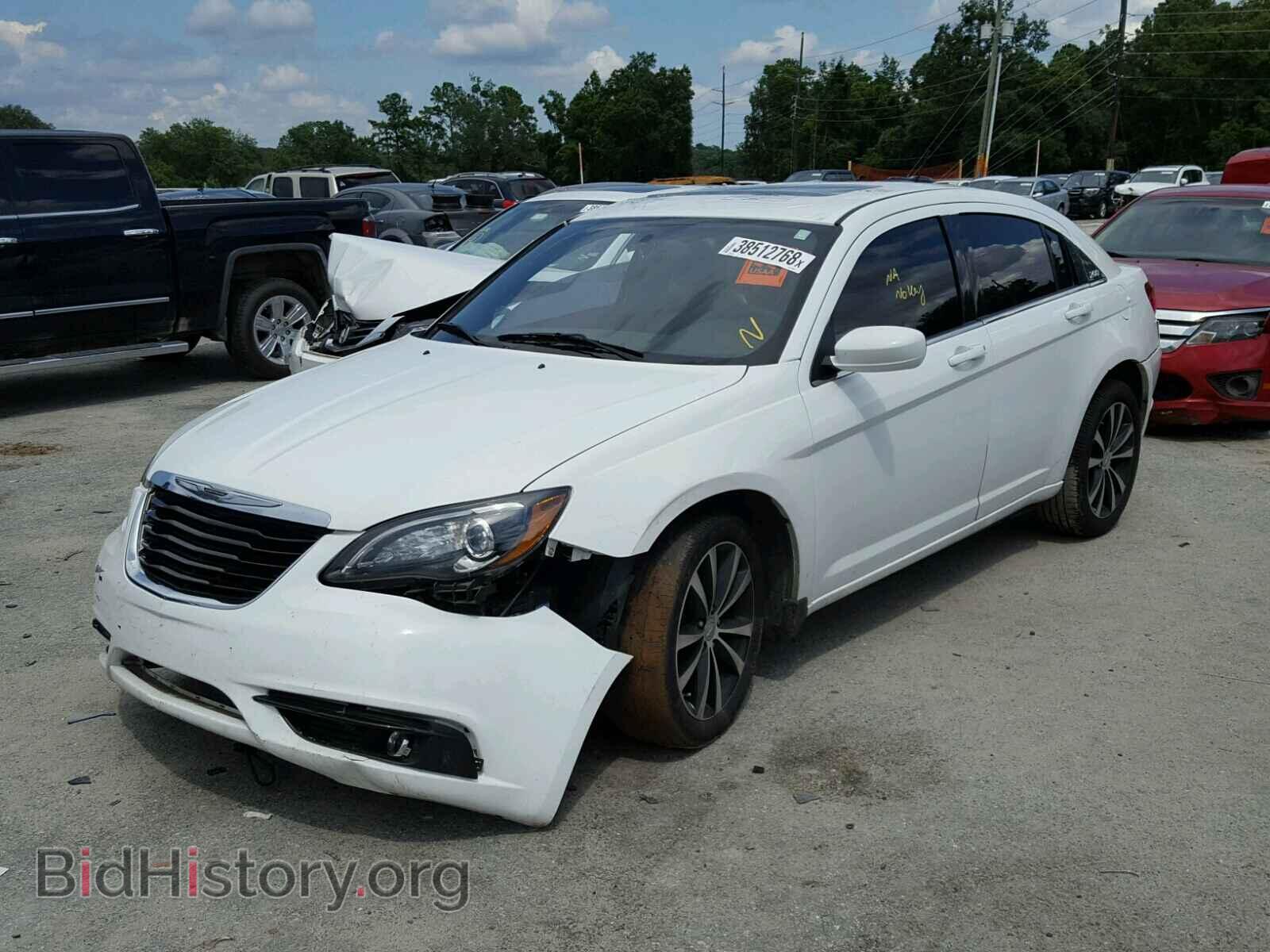 2012 CHRYSLER 200 - VIN: 1C3CCBHG4CN250841 - Фото 2