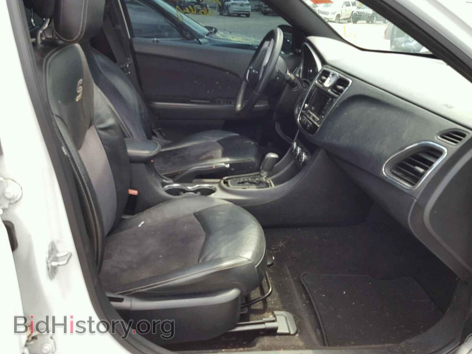2012 CHRYSLER 200 - VIN: 1C3CCBHG4CN250841 - Фото 5
