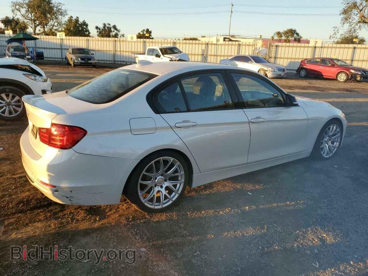 2013 BMW 3 SERIES - VIN: WBA3A5C59DF359927 - Фото 3
