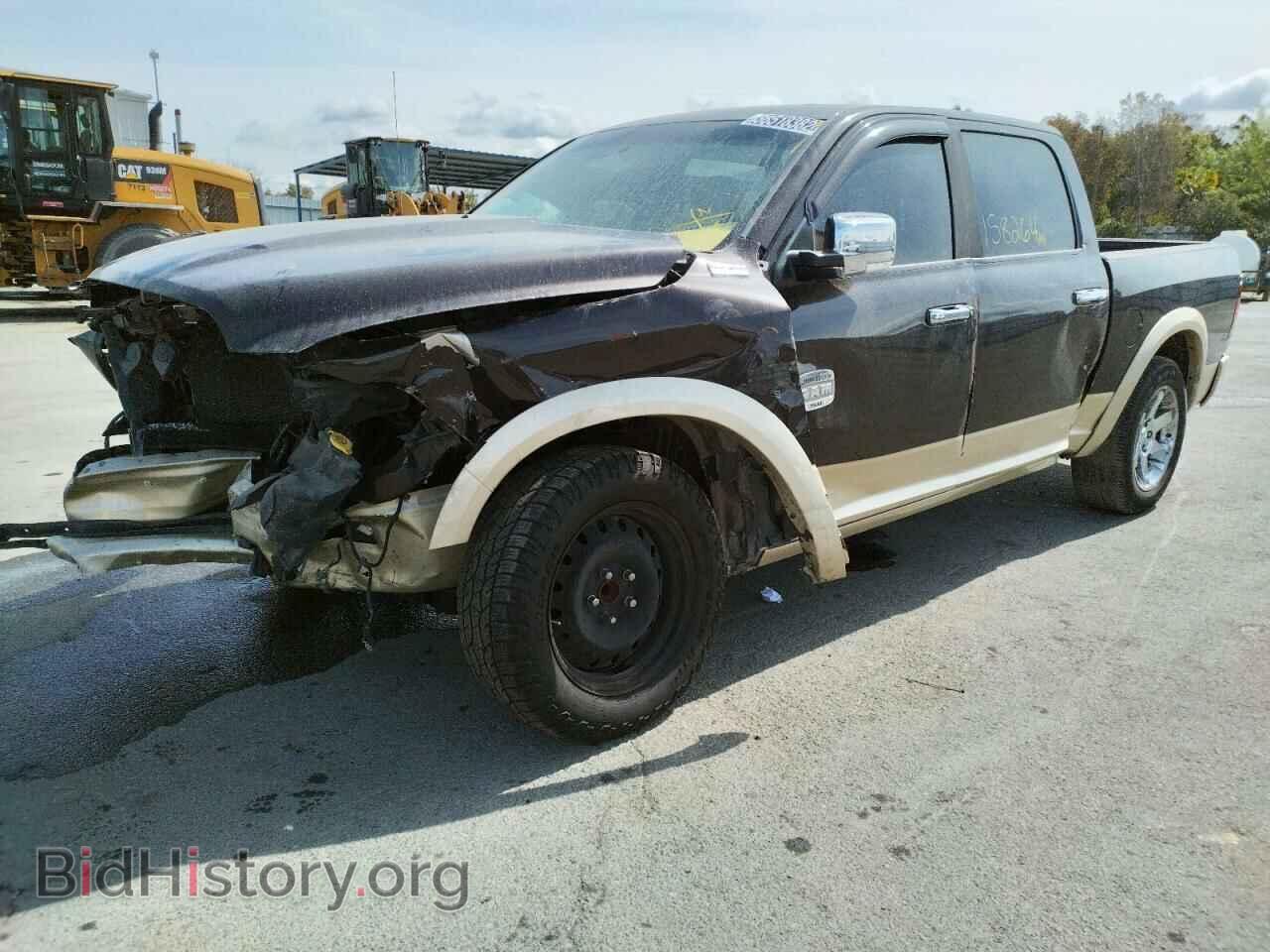 2011 DODGE RAM 1500 - VIN: 1D7RB1CT1BS637411 - Фото 2