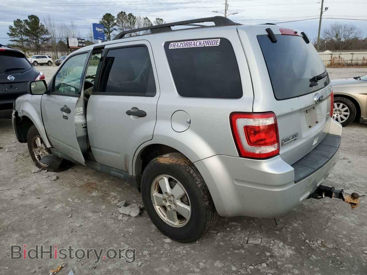 2011 FORD ESCAPE - VIN: 1FMCU0D79BKB79876 - Фото 2