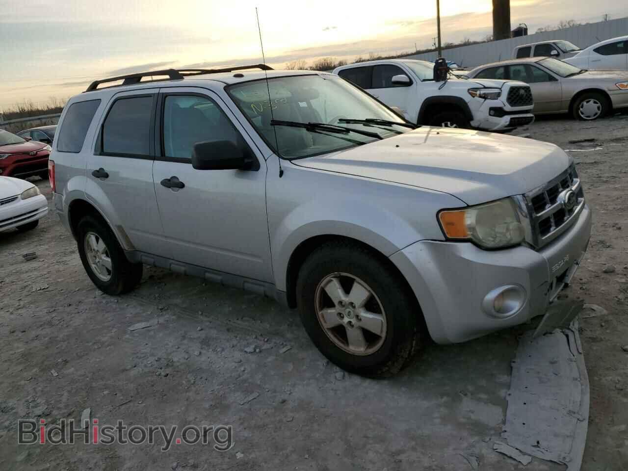 2011 FORD ESCAPE - VIN: 1FMCU0D79BKB79876 - Фото 4