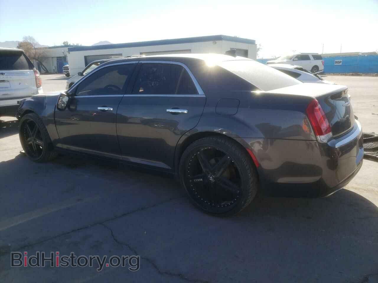 2019 CHRYSLER 300 - VIN: 2C3CCAEG2KH698064 - Фото 2