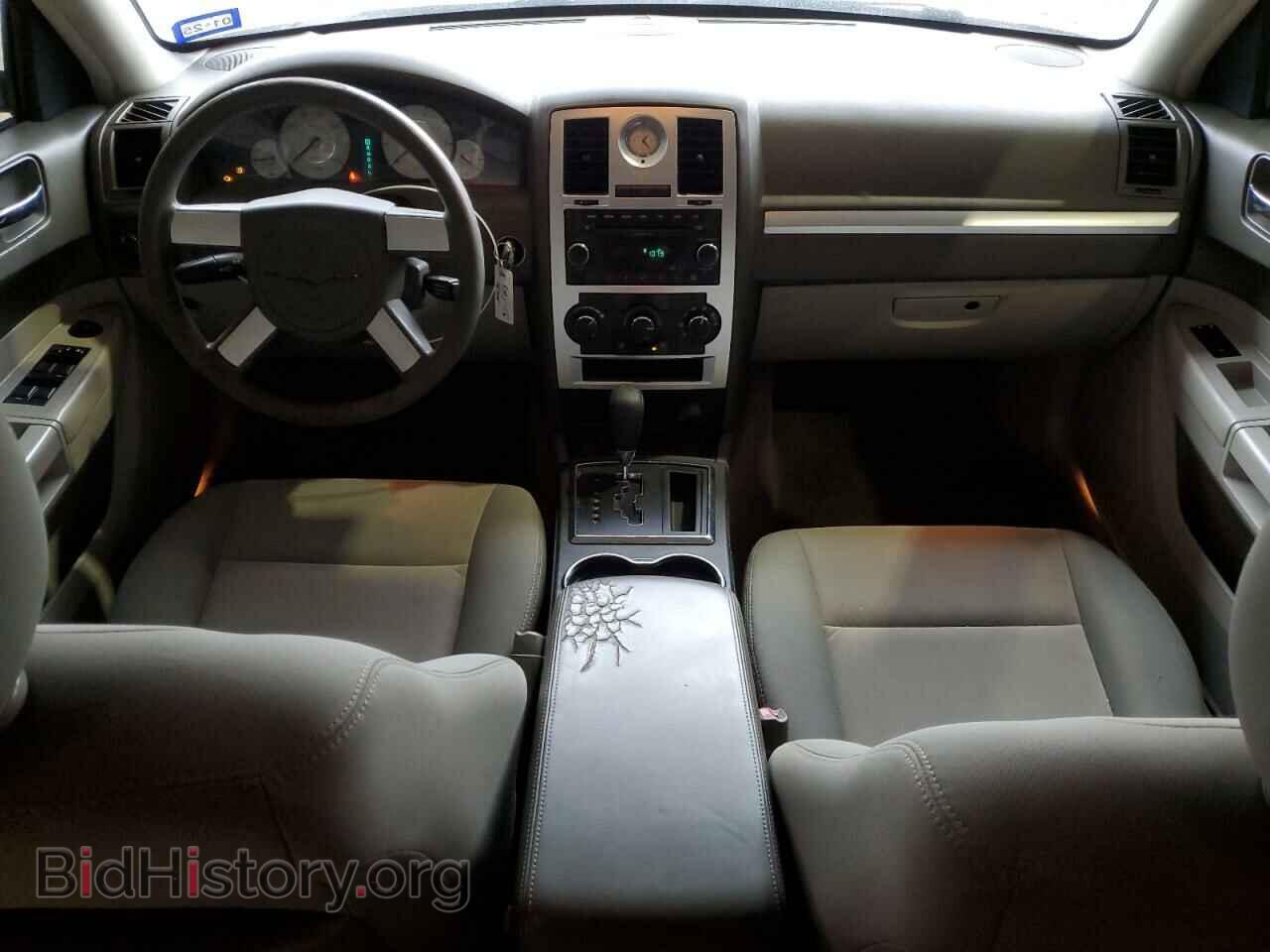 2009 CHRYSLER 300 - VIN: 2C3KA43D69H564969 - Фото 8