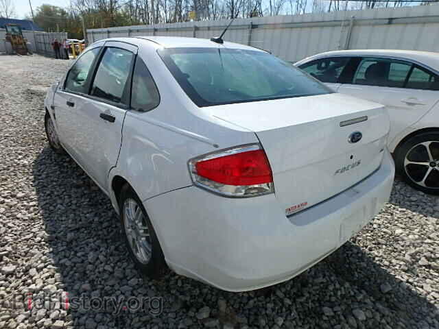 2008 FORD FOCUS - VIN: 1FAHP35N08W130847 - Фото 3