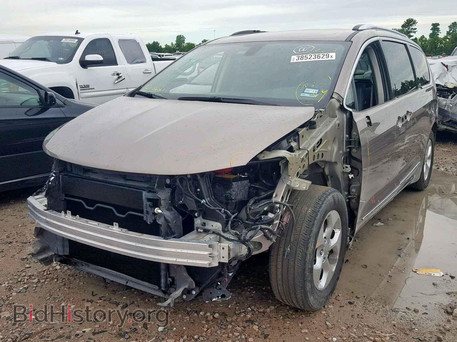 2017 CHRYSLER PACIFICA T - VIN: 2C4RC1EG1HR752544 - Photo 2