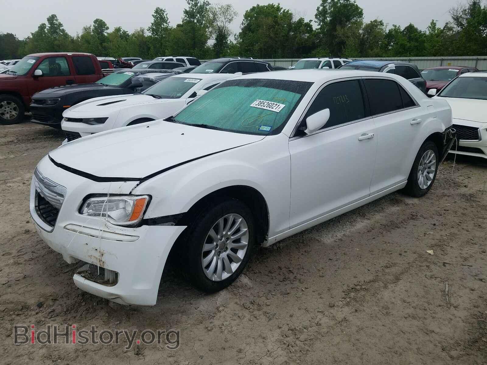 2014 CHRYSLER 300 - VIN: 2C3CCAAG2EH327027 - Фото 2