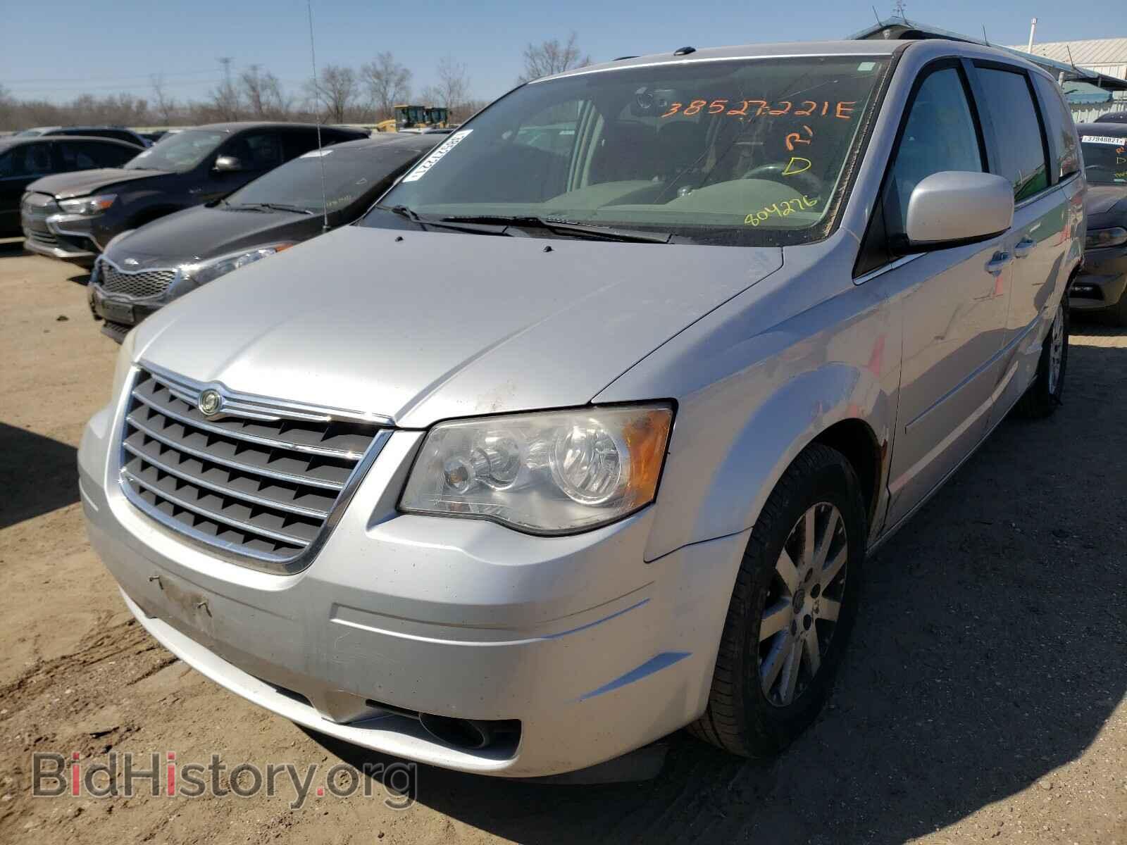 2008 CHRYSLER MINIVAN - VIN: 2A8HR54P68R804276 - Фото 2