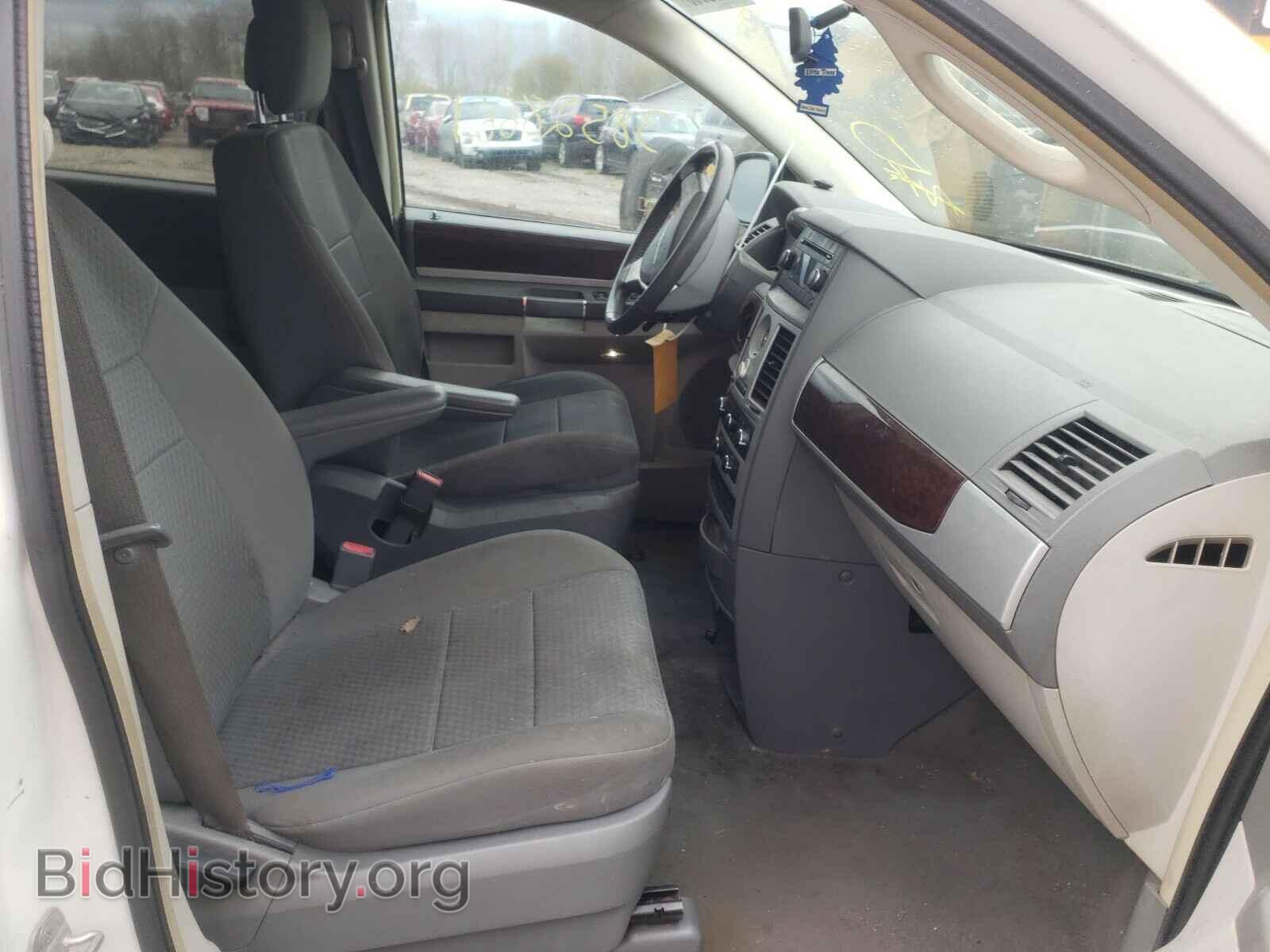 2010 CHRYSLER MINIVAN - VIN: 2A4RR5D1XAR415177 - Фото 5