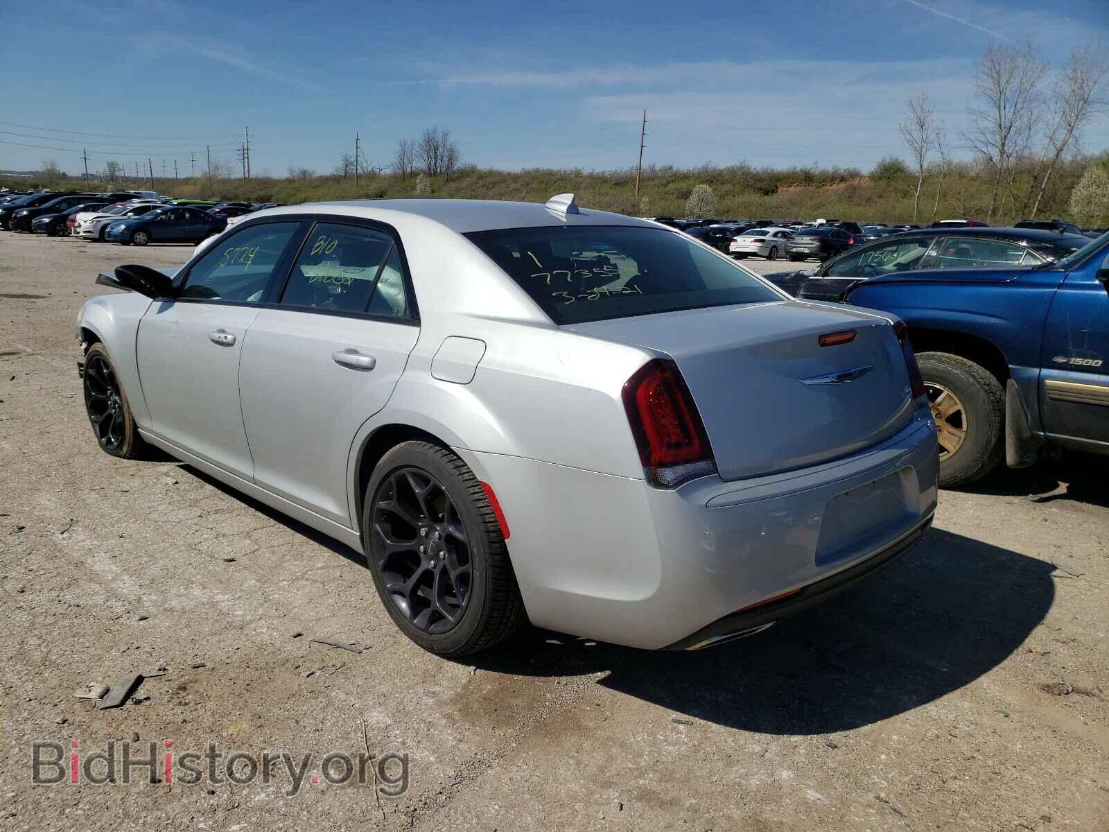 2019 CHRYSLER 300 - VIN: 2C3CCAAG6KH601759 - Фото 3