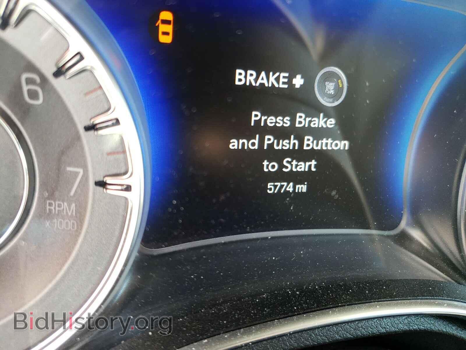 2019 CHRYSLER 300 - VIN: 2C3CCAAG6KH601759 - Фото 8