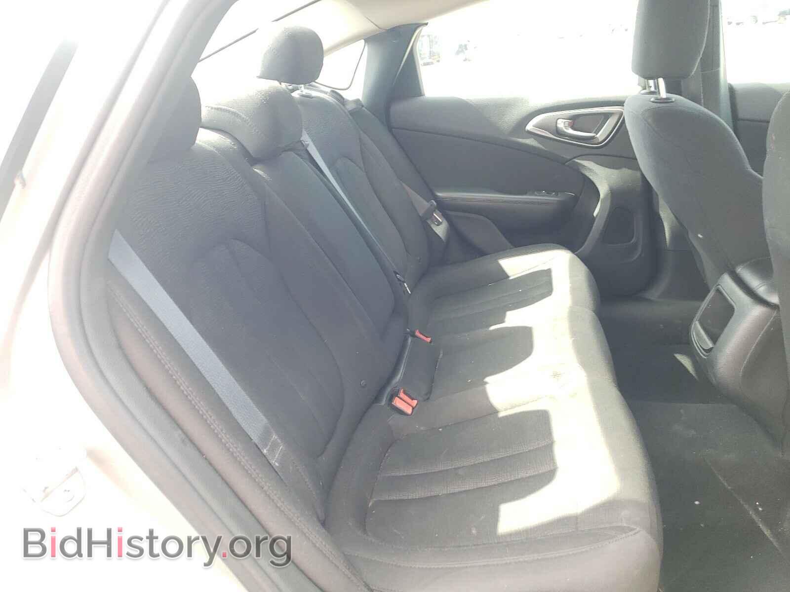 2015 CHRYSLER 200 - VIN: 1C3CCCAB5FN570968 - Фото 6