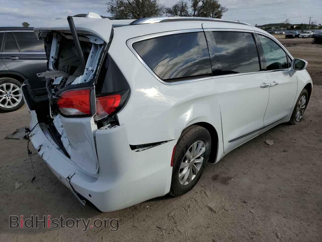 2019 CHRYSLER PACIFICA - VIN: 2C4RC1BG5KR561320 - Photo 3