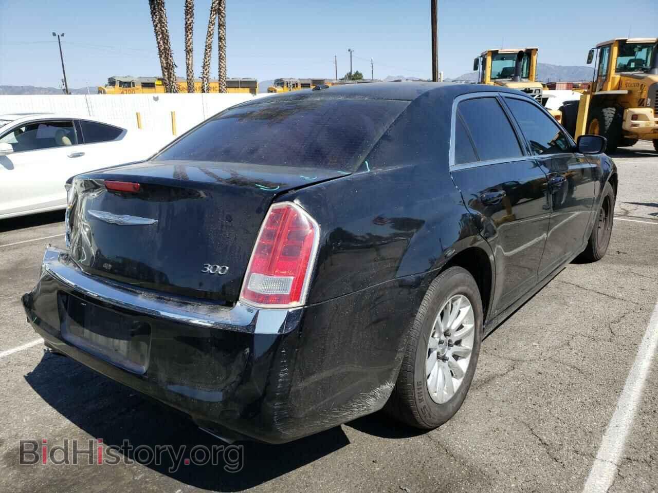 2014 CHRYSLER 300 - VIN: 2C3CCAAG8EH276259 - Фото 4
