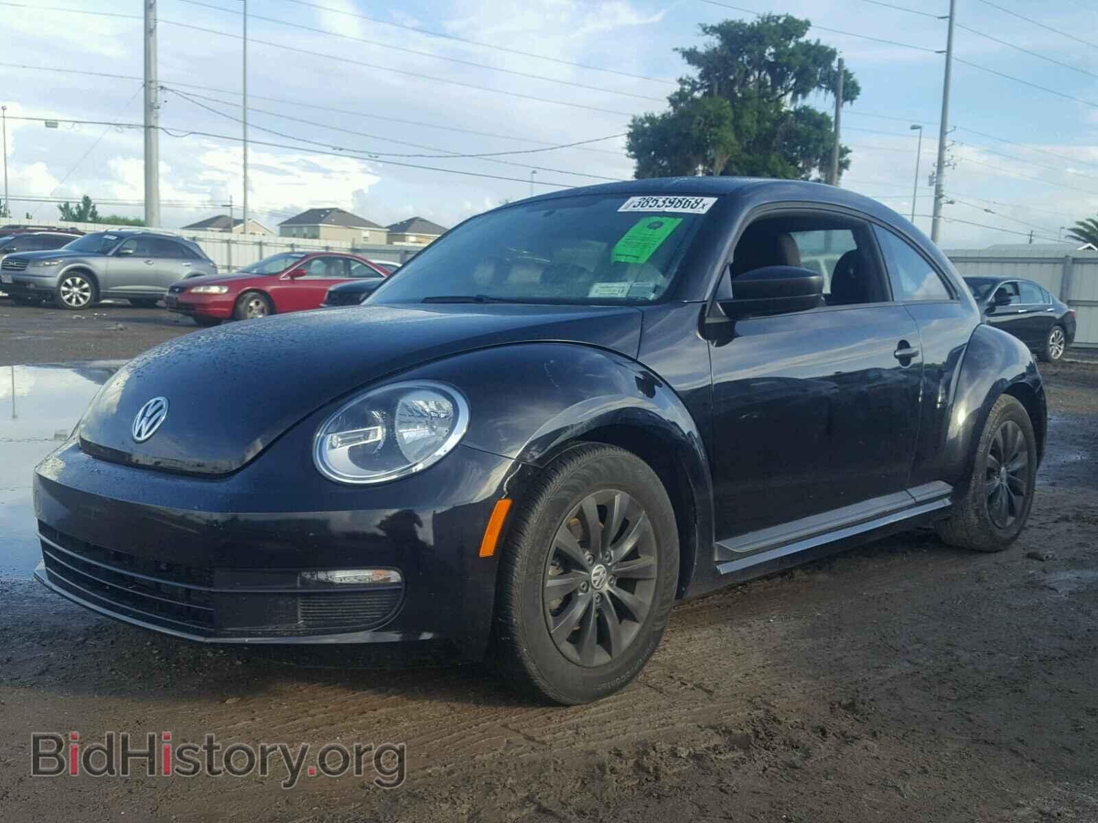 2014 VOLKSWAGEN BEETLE - VIN: 3VWFP7AT2EM620650 - Фото 2