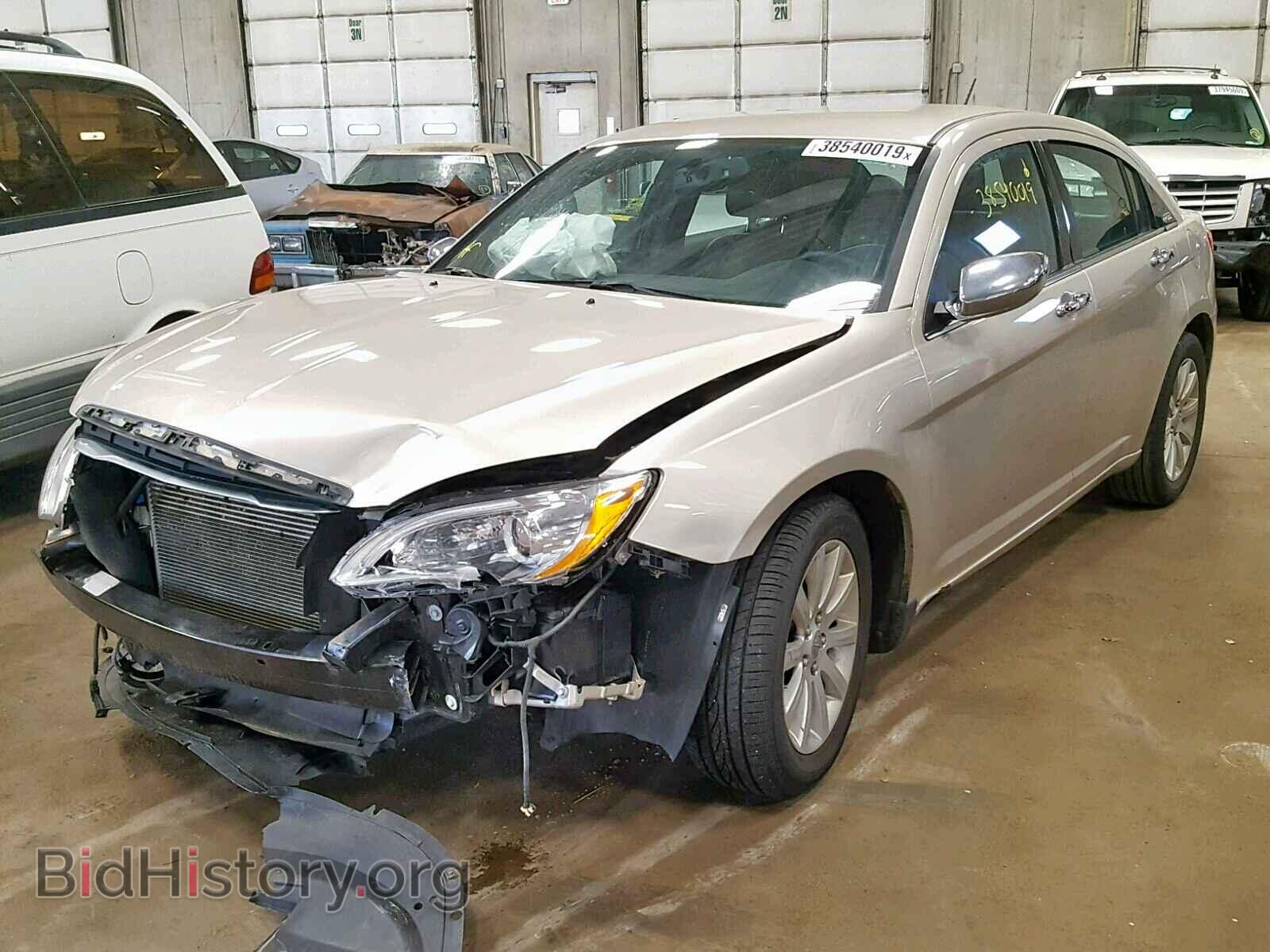2013 CHRYSLER 200 - VIN: 1C3CCBCG5DN676384 - Photo 2
